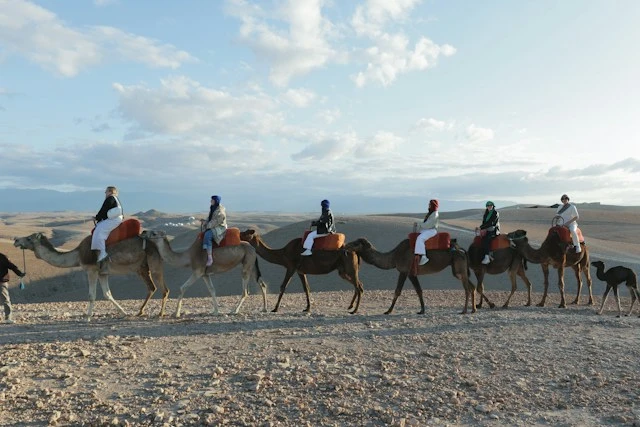Paisaje del desierto de Agafay cerca de Marrakech