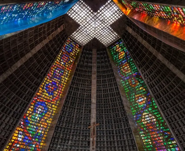 Interior de la Catedral Metropolitana de Río de Janeiro