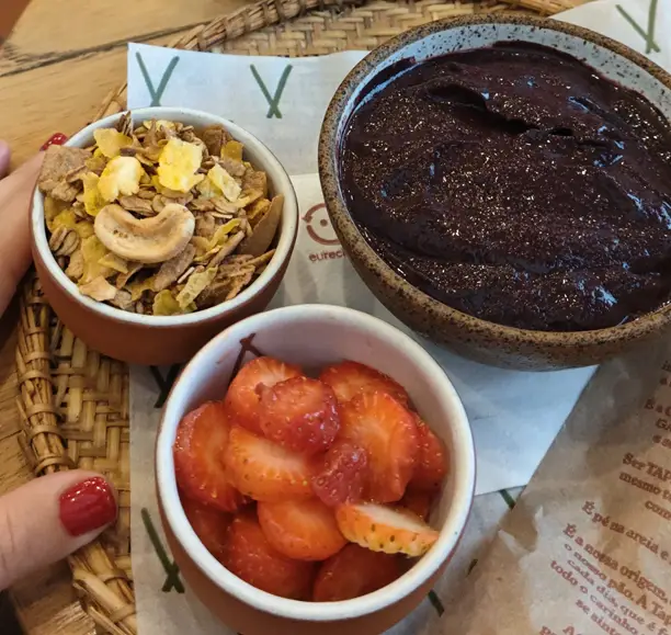 Açaí, fruto tropical con ingredientes
