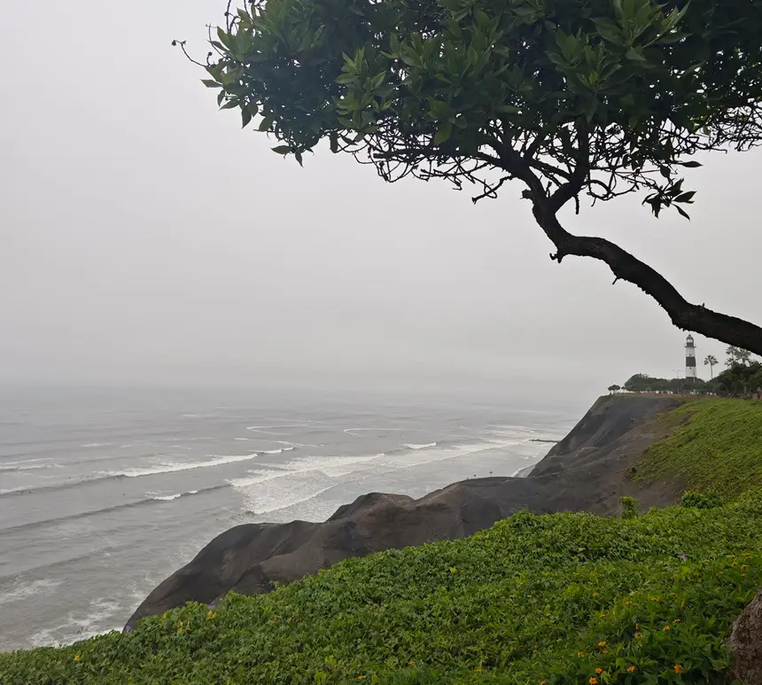 Vistas al océano desde el Malecón de Miraflores