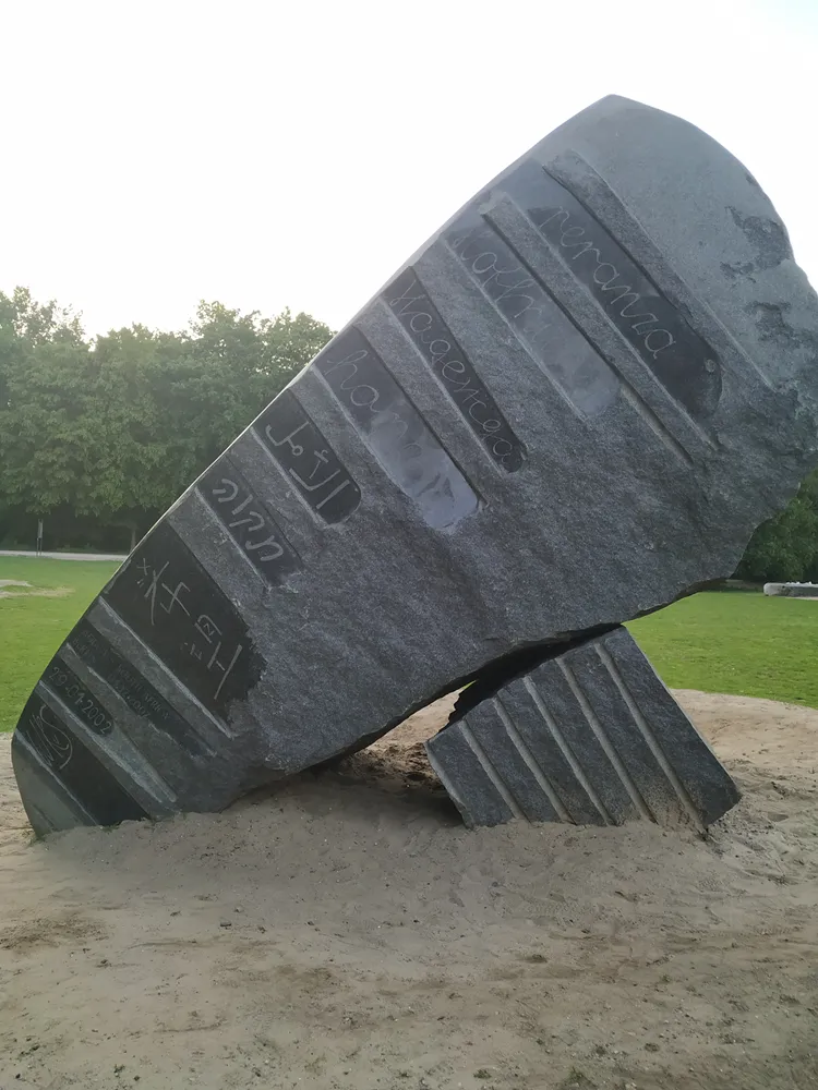 Monumento dentro del parque Tiergarten