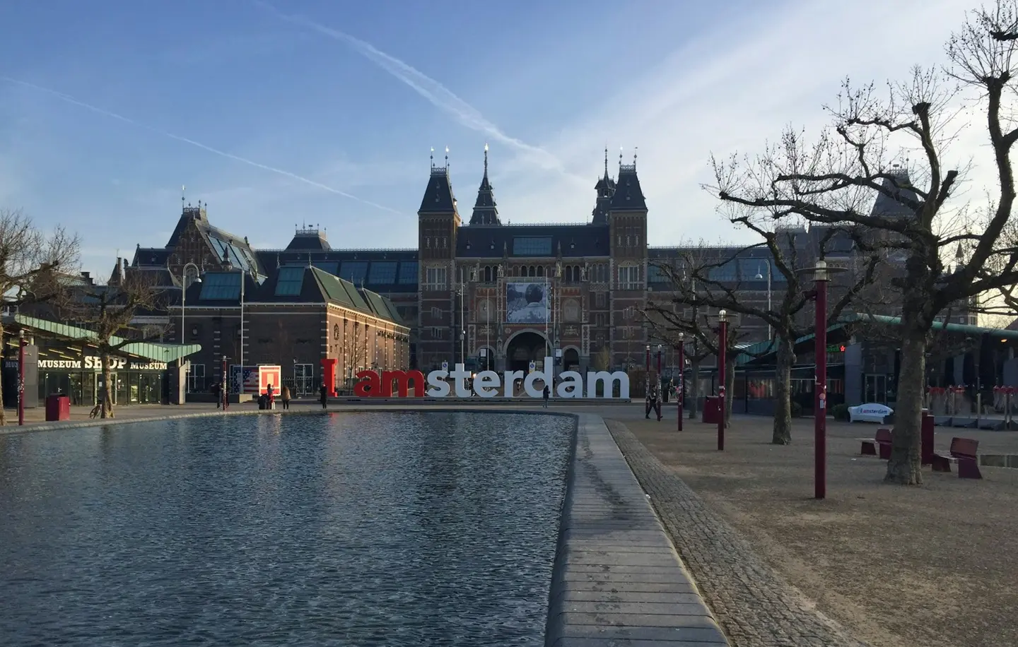 Museumplein y alrededores de Ámsterdam
