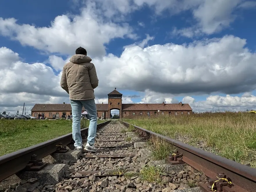 Entrada al campo de concentración de Auschwitz-Birkenau