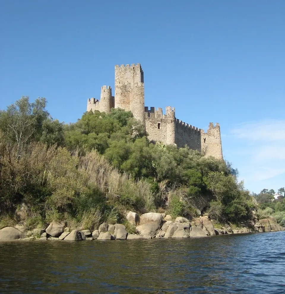 Castillo de Almourol en el río Tajo
