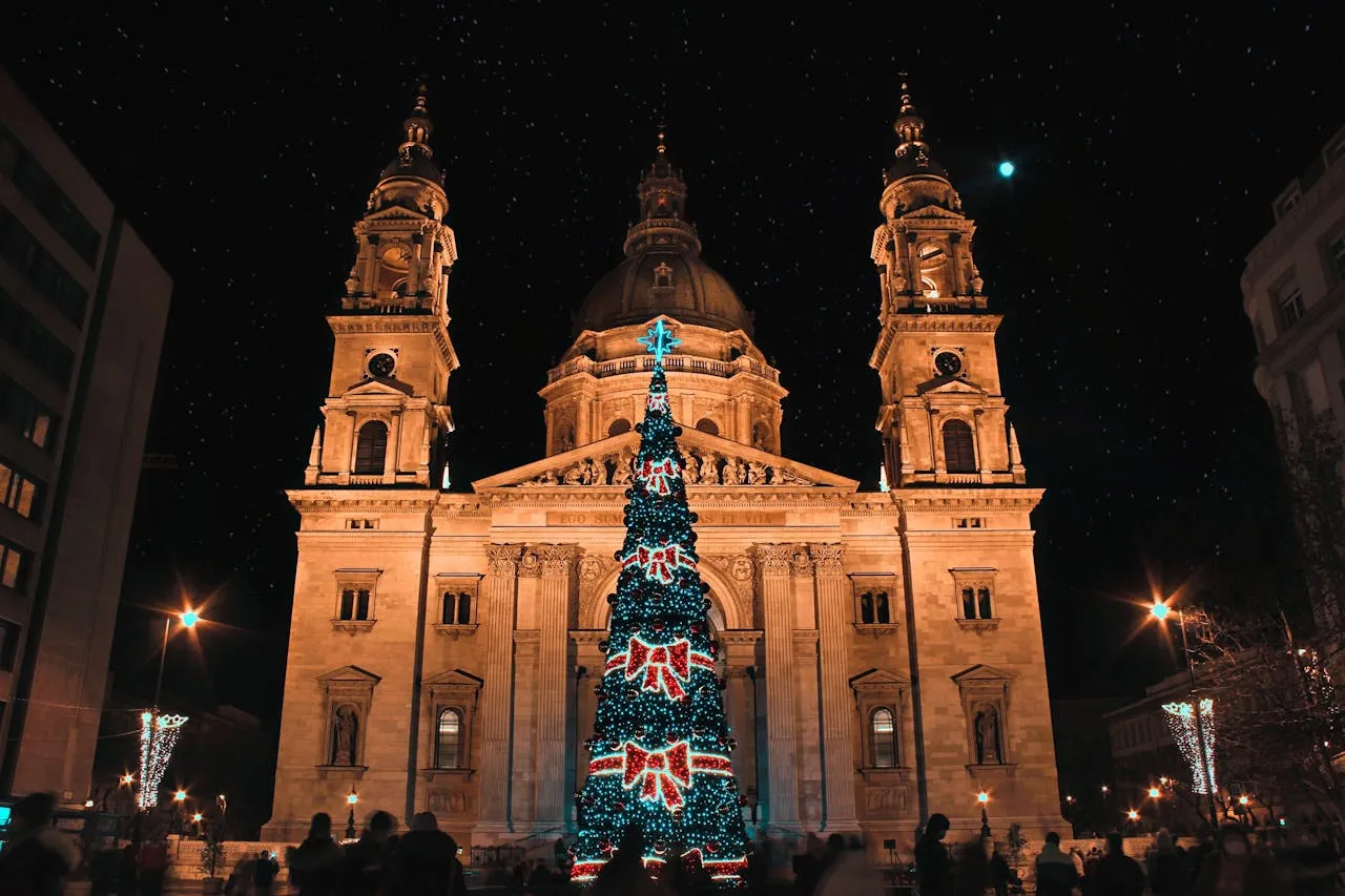 Basílica de San Esteban con árbol de Navidad, Budapest