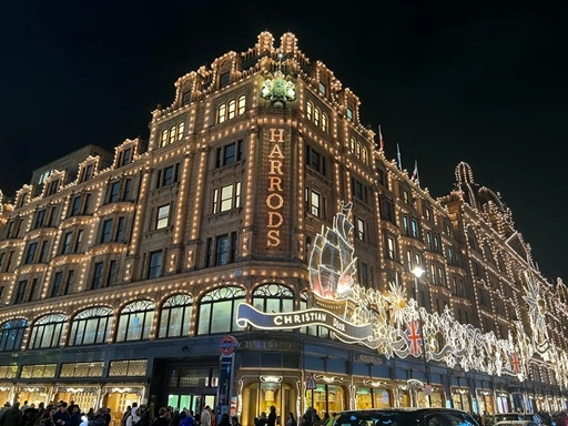 Centro comercial Harrods con decoración navideña, Londres